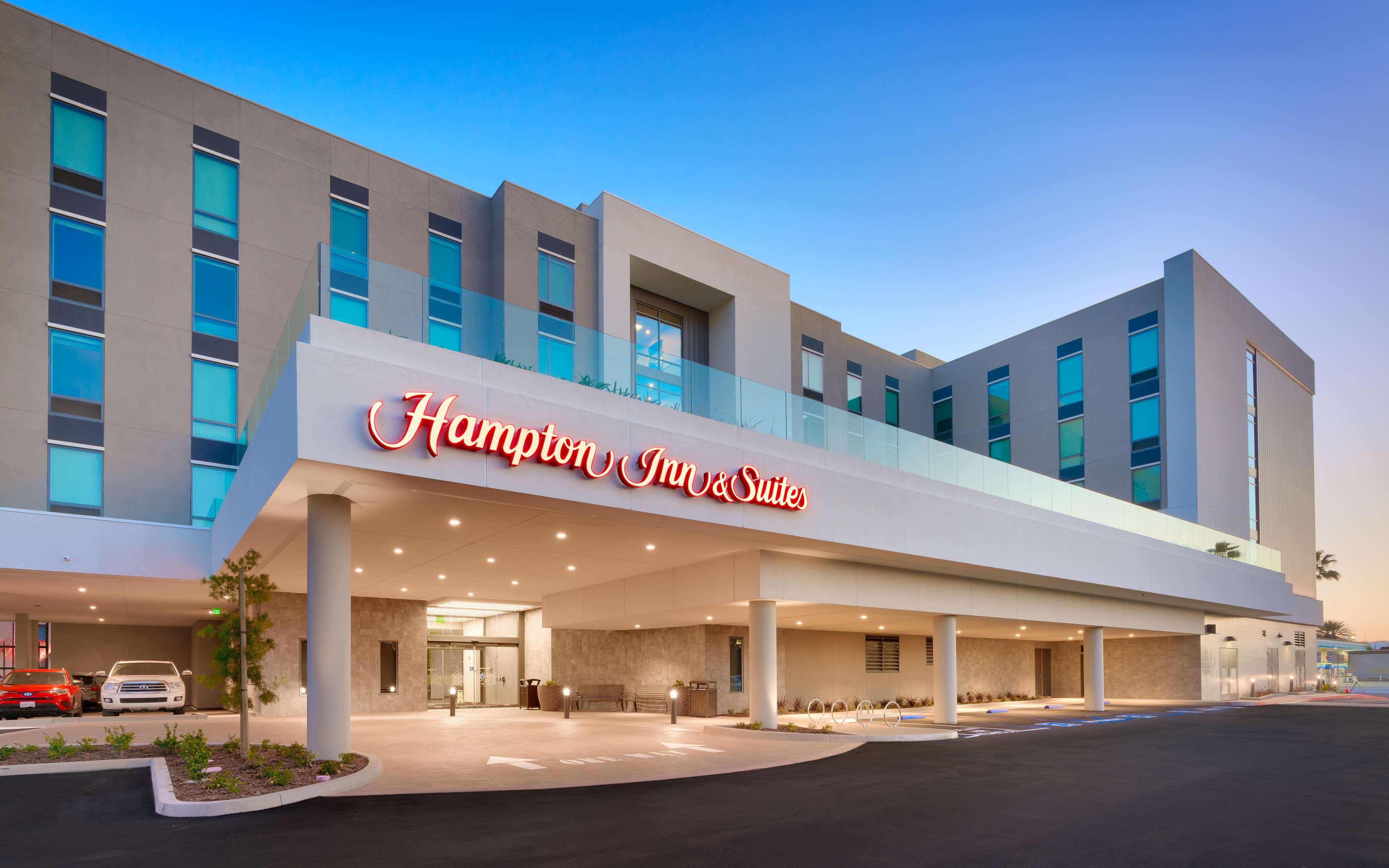Hampton Inn & Suites Anaheim Resort Convention Center Ngoại thất bức ảnh