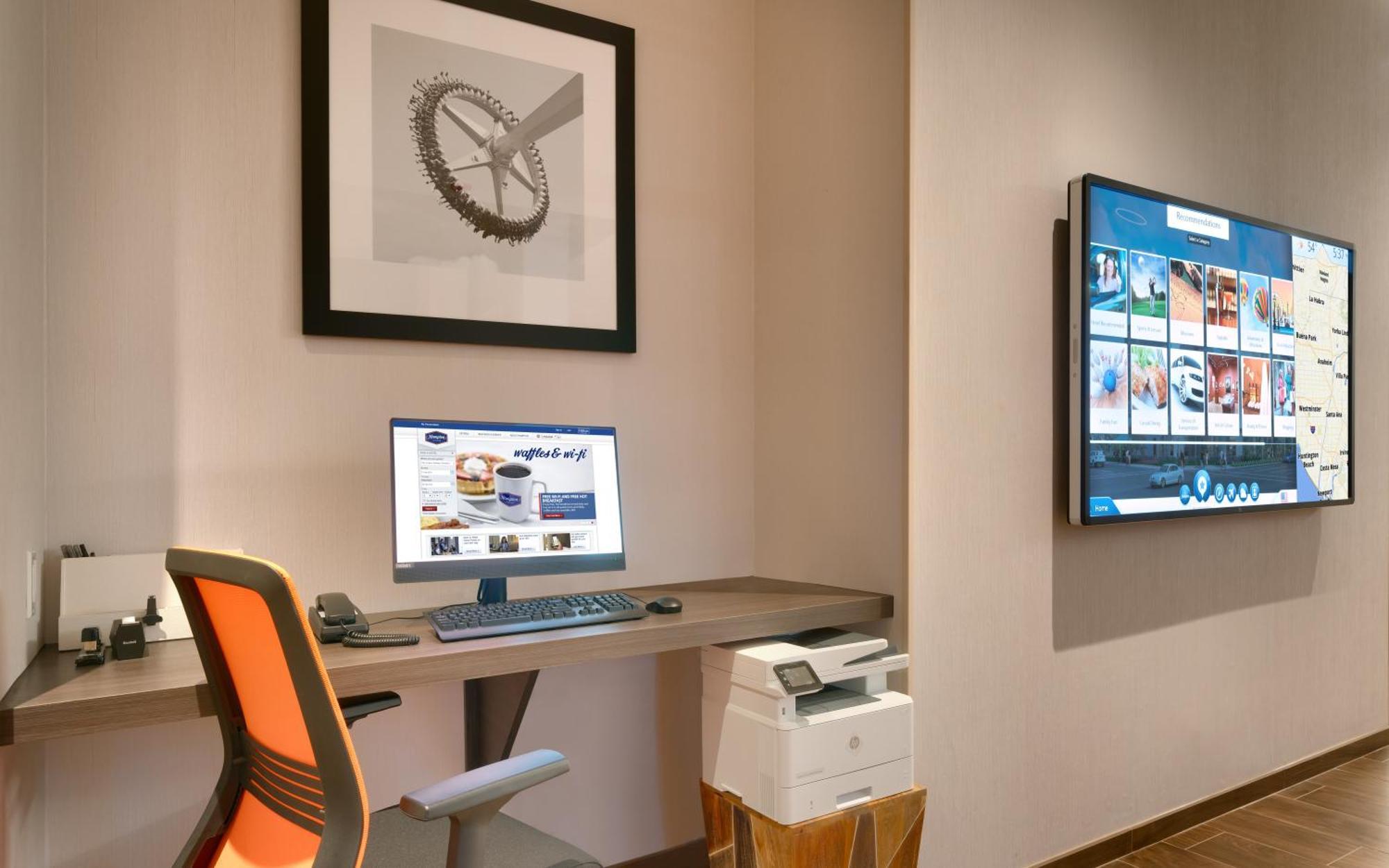 Hampton Inn & Suites Anaheim Resort Convention Center Ngoại thất bức ảnh