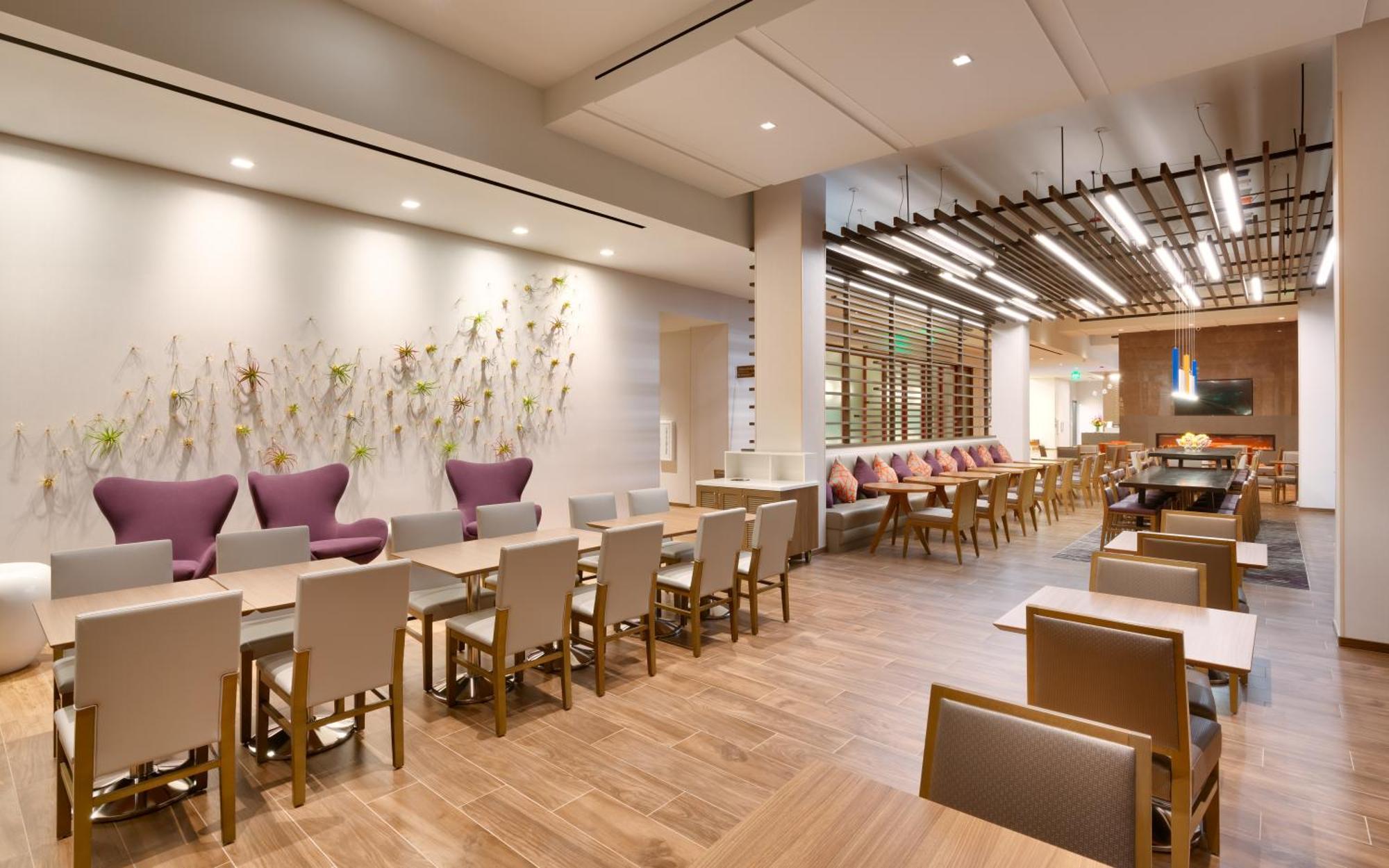 Hampton Inn & Suites Anaheim Resort Convention Center Ngoại thất bức ảnh