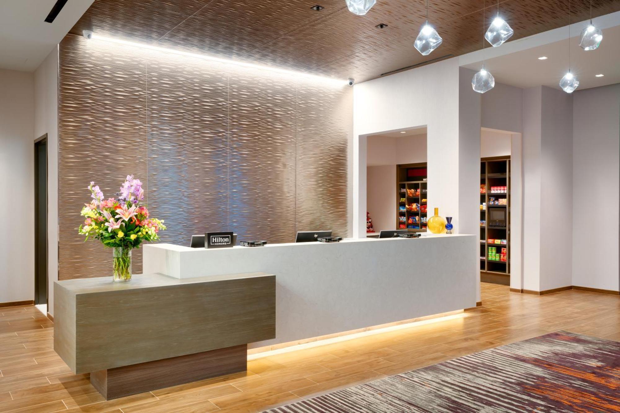 Hampton Inn & Suites Anaheim Resort Convention Center Ngoại thất bức ảnh