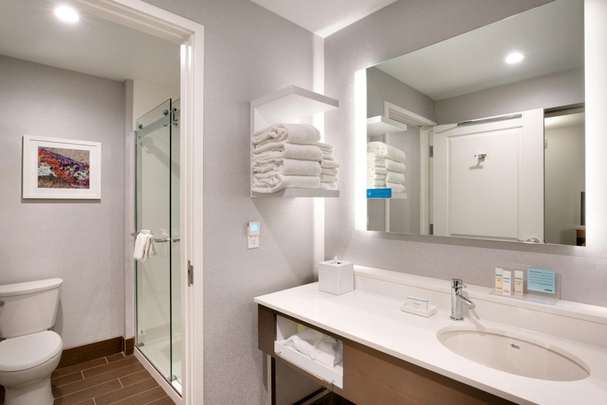 Hampton Inn & Suites Anaheim Resort Convention Center Ngoại thất bức ảnh