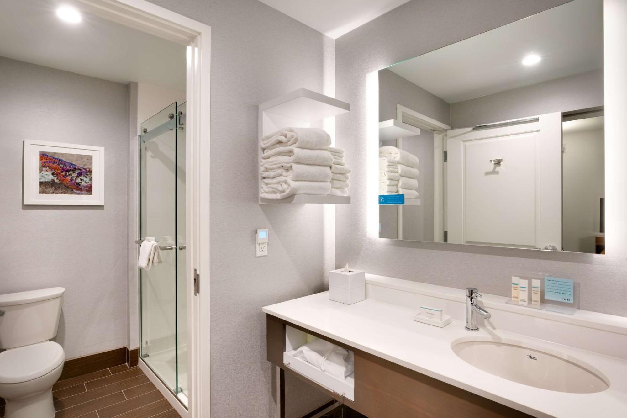 Hampton Inn & Suites Anaheim Resort Convention Center Ngoại thất bức ảnh